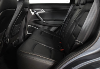 Подержанный автомобиль Geely Atlas 2018 года (21 фото)