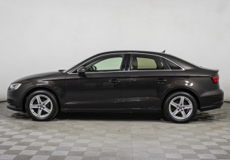 Подержанный автомобиль Audi A3 Sedan 2017 года (8 фото)