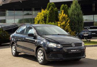 Подержанный автомобиль Volkswagen Polo Sedan 2010 года (2 фото)