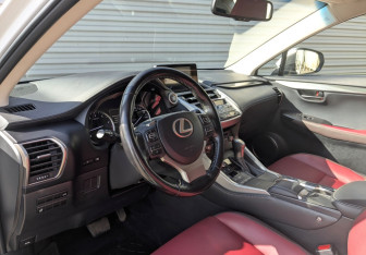 Подержанный автомобиль Lexus NX 2018 года (16 фото)