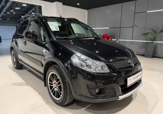 Подержанный автомобиль Suzuki SX4 Hatchback 2012 года (2 фото)