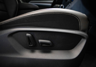 Подержанный автомобиль Volkswagen Teramont 2021 года (25 фото)