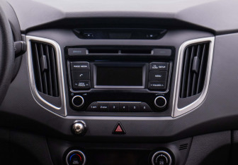 Подержанный автомобиль Hyundai Creta 2017 года (14 фото)
