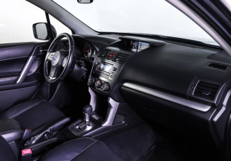 Подержанный автомобиль Subaru Forester Suv 2013 года (11 фото)