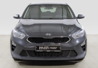 Подержанный автомобиль Kia Ceed Hatchback 2021 года (2 фото)