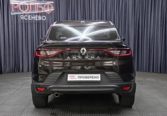 Подержанный автомобиль Renault Arkana 2019 года (6 фото)
