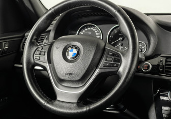Подержанный автомобиль BMW X3 2016 года (15 фото)