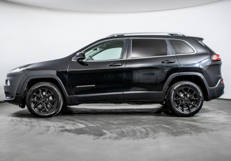Подержанный автомобиль Jeep Cherokee 2014 года (8 фото)