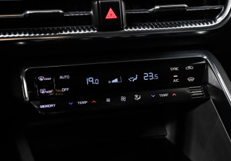 Подержанный автомобиль Kia K5 2020 года (18 фото)