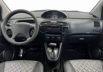 Подержанный автомобиль Hyundai Matrix 2008 года (12 фото)