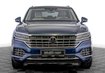 Подержанный автомобиль Volkswagen Touareg 2022 года (2 фото)