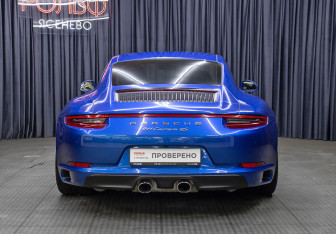 Подержанный автомобиль Porsche 911 Coupe 2018 года (6 фото)