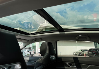 Подержанный автомобиль Changan UNI-K 2024 года (20 фото)