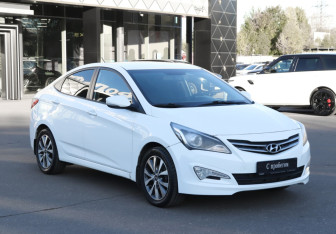 Подержанный автомобиль Hyundai Solaris Sedan 2015 года (3 фото)