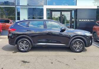 Подержанный автомобиль Haval F7 2021 года (4 фото)