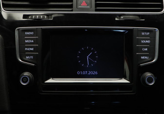 Подержанный автомобиль Volkswagen Golf Hatchback 2015 года (17 фото)