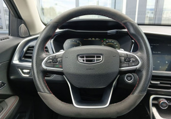 Подержанный автомобиль Geely Tugella 2022 года (12 фото)