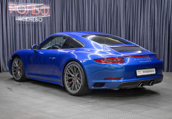 Подержанный автомобиль Porsche 911 Coupe 2018 года (7 фото)