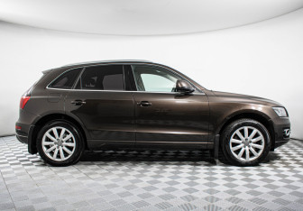 Подержанный автомобиль Audi Q5 2011 года (4 фото)