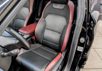Подержанный автомобиль Geely Coolray 2022 года (21 фото)