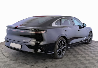 Новый Voyah Passion 2025 (2 фото)