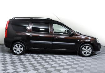 Подержанный автомобиль LADA (ВАЗ) Largus Wagon 2019 года (4 фото)