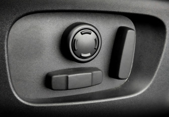 Подержанный автомобиль Land Rover Discovery 2018 года (20 фото)