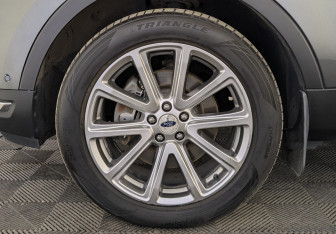 Подержанный автомобиль Ford Explorer 2018 года (12 фото)