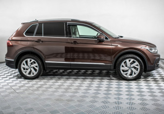 Подержанный автомобиль Volkswagen Tiguan 2021 года (4 фото)