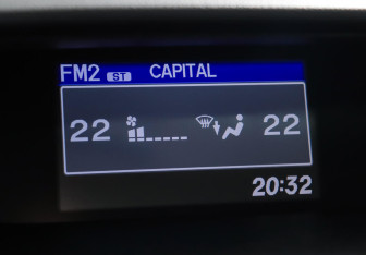 Подержанный автомобиль Honda CR-V 2013 года (18 фото)