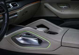 Подержанный автомобиль Mercedes-Benz GLE 2019 года (20 фото)