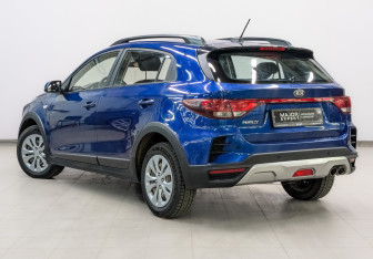 Подержанный автомобиль Kia Rio Hatchback 2021 года (7 фото)