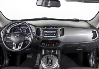 Подержанный автомобиль Kia Sportage 2015 года (12 фото)