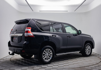 Подержанный автомобиль Toyota Land Cruiser Prado 2014 года (5 фото)