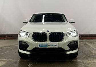 Подержанный автомобиль BMW X4 2019 года (2 фото)