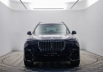 Подержанный автомобиль BMW X7 2020 года (2 фото)