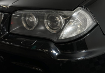 Подержанный автомобиль BMW X3 2006 года (8 фото)