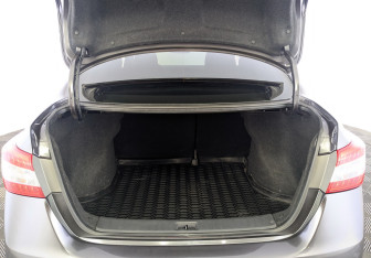 Подержанный автомобиль Nissan Sentra Sedan 2014 года (9 фото)