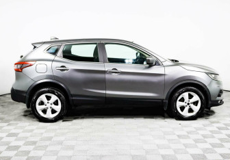 Подержанный автомобиль Nissan Qashqai 2019 года (4 фото)