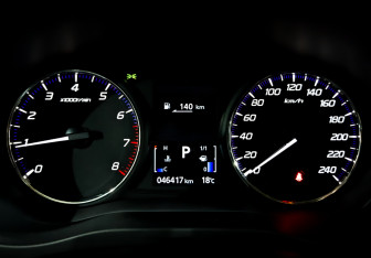 Подержанный автомобиль Mitsubishi Outlander 2020 года (13 фото)