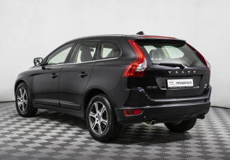 Подержанный автомобиль Volvo XC60 2011 года (7 фото)