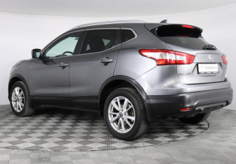 Подержанный автомобиль Nissan Qashqai 2018 года (7 фото)