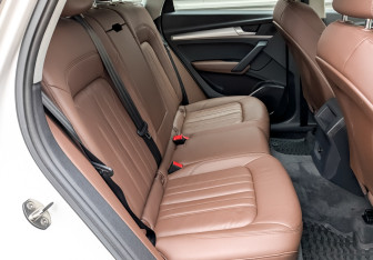 Подержанный автомобиль Audi Q5 2018 года (12 фото)