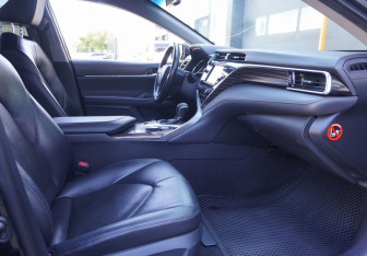 Подержанный автомобиль Toyota Camry Sedan 2019 года (11 фото)