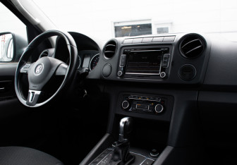 Подержанный автомобиль Volkswagen Amarok 2013 года (12 фото)