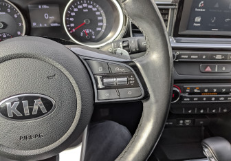 Подержанный автомобиль Kia Ceed Hatchback 2019 года (25 фото)