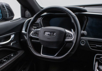 Подержанный автомобиль Geely Tugella 2022 года (15 фото)