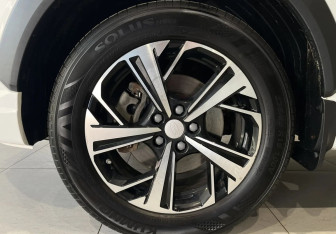 Подержанный автомобиль JAC JS6 2023 года (19 фото)