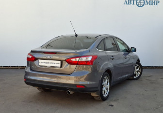 Подержанный автомобиль Ford Focus Sedan 2012 года (5 фото)