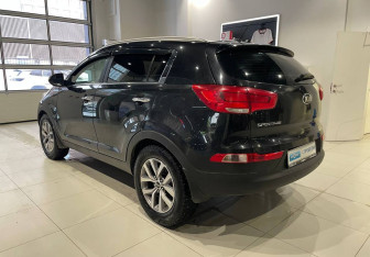 Подержанный автомобиль Kia Sportage 2015 года (6 фото)